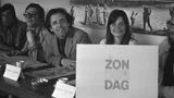 Oude zwart-wit foto van Egbert Tellegen en andere activisten