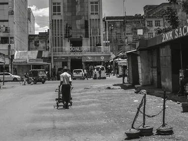 Weinig mensen op straat in Kenia door corona.