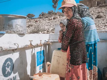 Kinderen in een kamp in Jemen