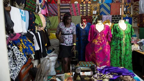 Aber tussen haar kleding