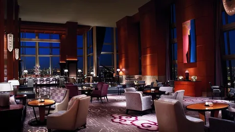 Luxe interieur van het Ritz Carlton in Tokyo.