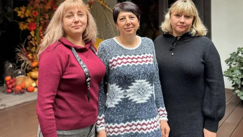 Ukraine volunteers  left to right natalia olga and kseniia