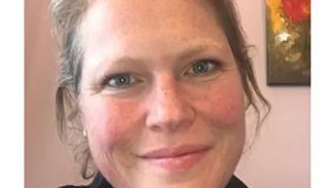 Portretfoto van humanitair projectleider Marieke van Dijk