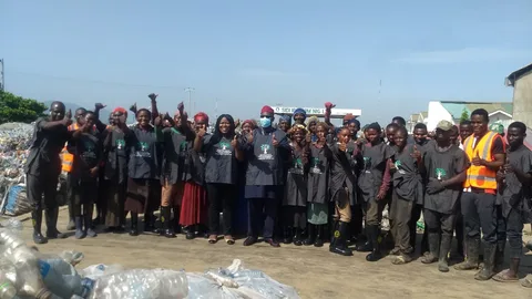 A group of people posing at Chanja Datti.