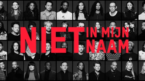 Zwart-wit foto's van mensen met daarvoor de tekst "Niet in mijn naam"