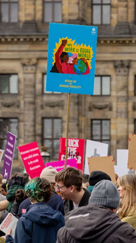 2023 - demonstranten met spandoeken laten zich horen tijdens de Klimaatmars