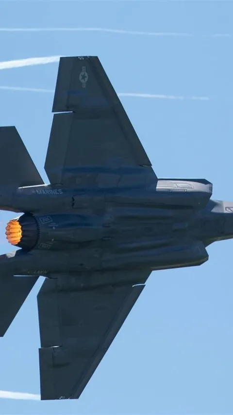 twee F-35 gevechtsvliegtuigen